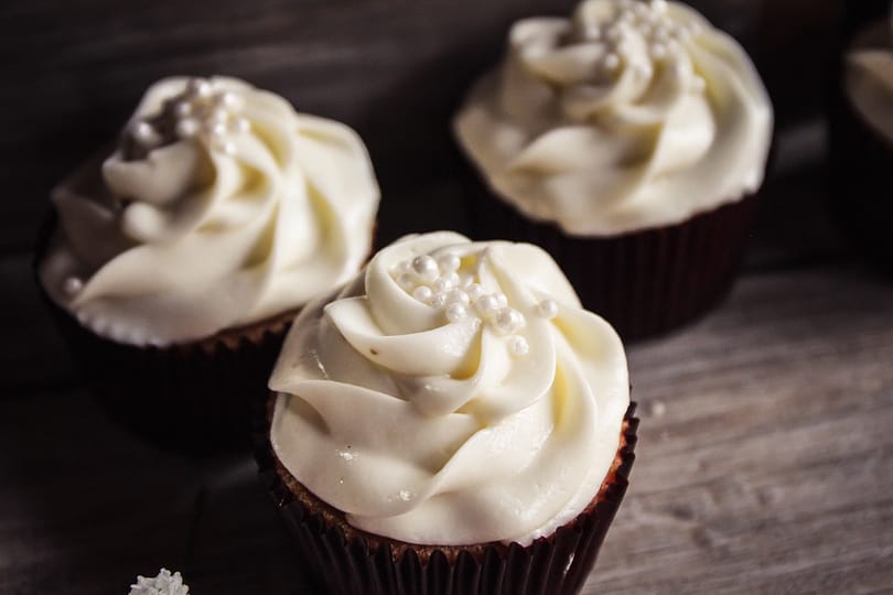 wedding-cupcakes-2023-11-27-04-56-26-utc