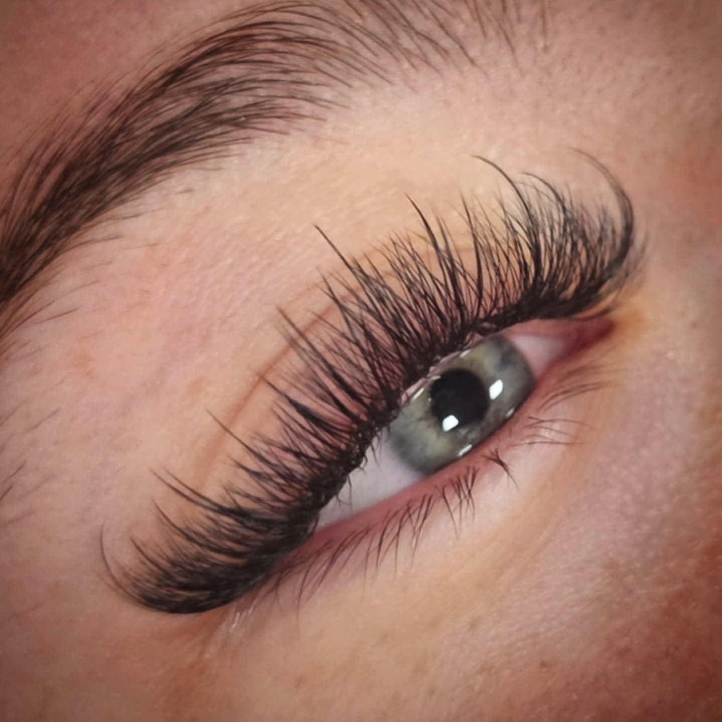 Professional Eyelashes at Dr. Fly Salon & Spa